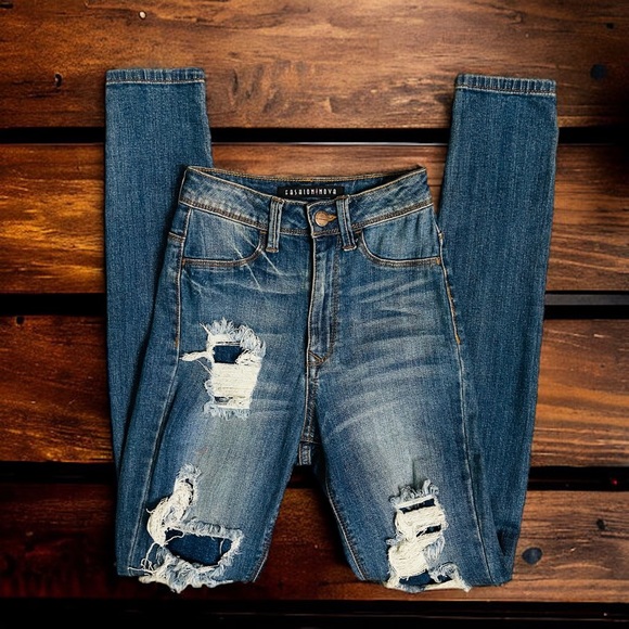 Fashion Nova High Rise Skinny Jeans | Size 1 | NWOT | Distressed Denim - Picture 8 of 12